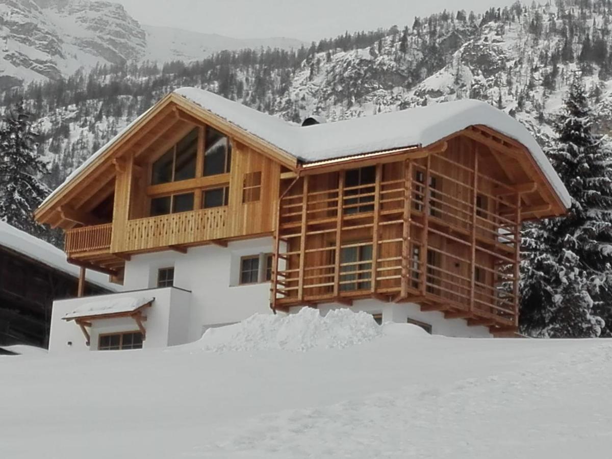 Surrounded By Green - Luxury Chalet At The Foot Of The Dolomites Daire La Villa  Dış mekan fotoğraf